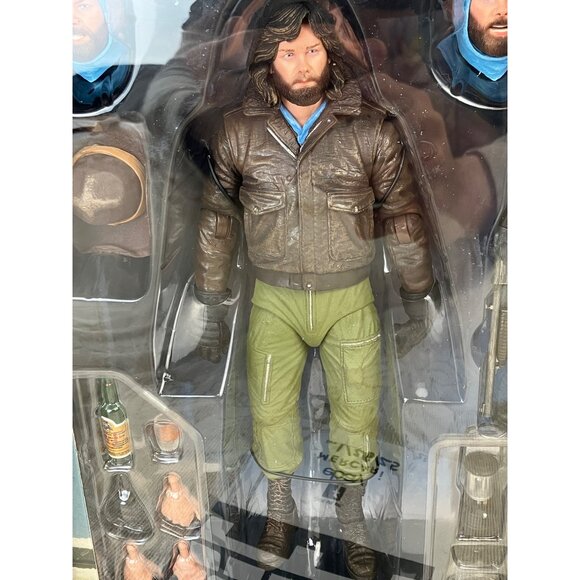 NECA The Thing Ultimate MacReady Action Figure Outpost 31 New With Box Defects - Picture 10 of 16
